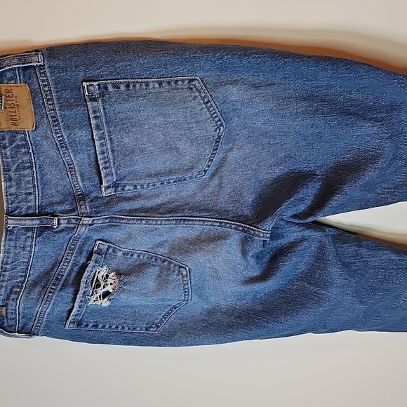 Hollister Size 12 High Rise Mom Jeans - Distressed Style Blue - Picture 4 of 8